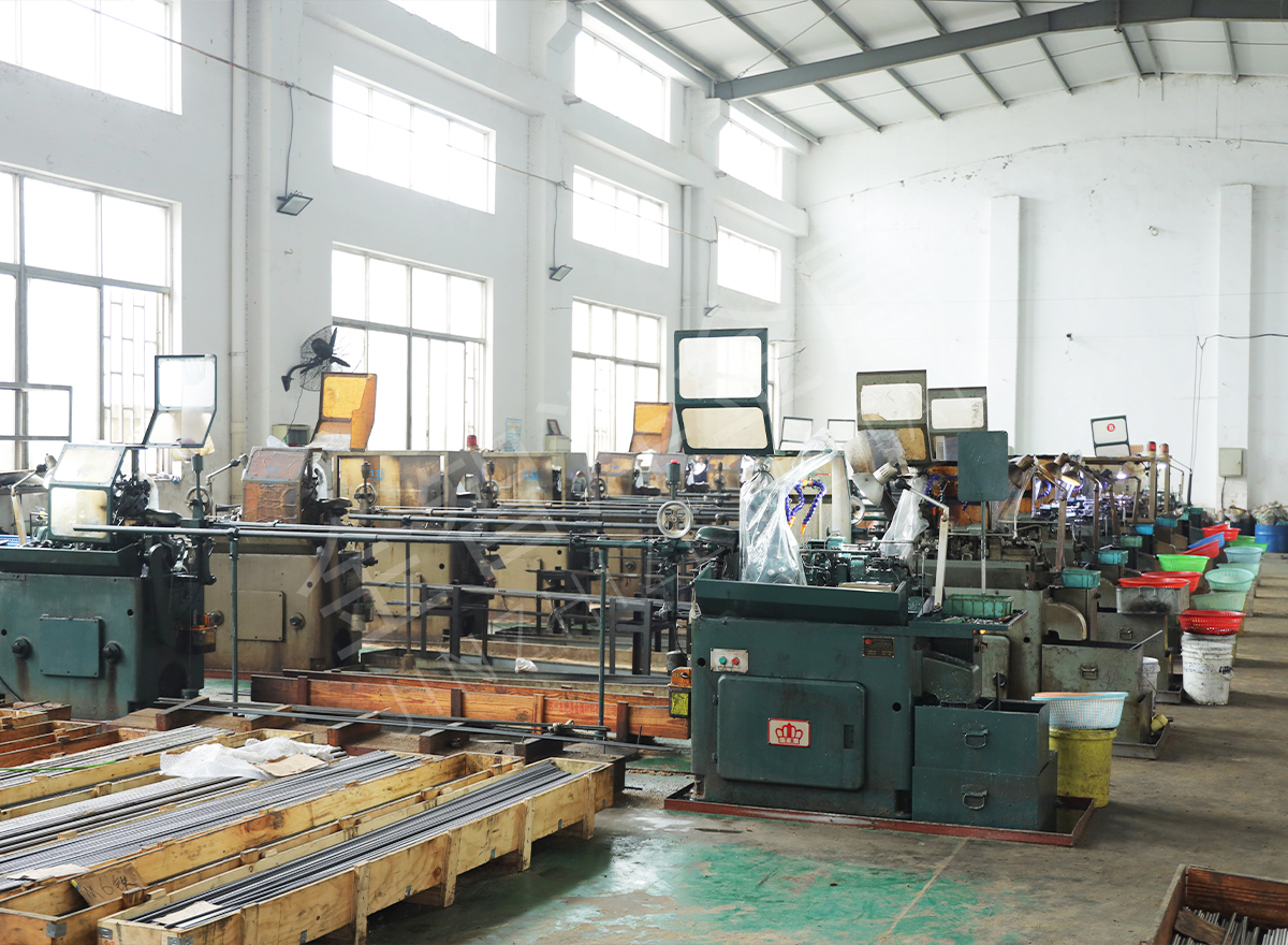 自攻螺套車(chē)間